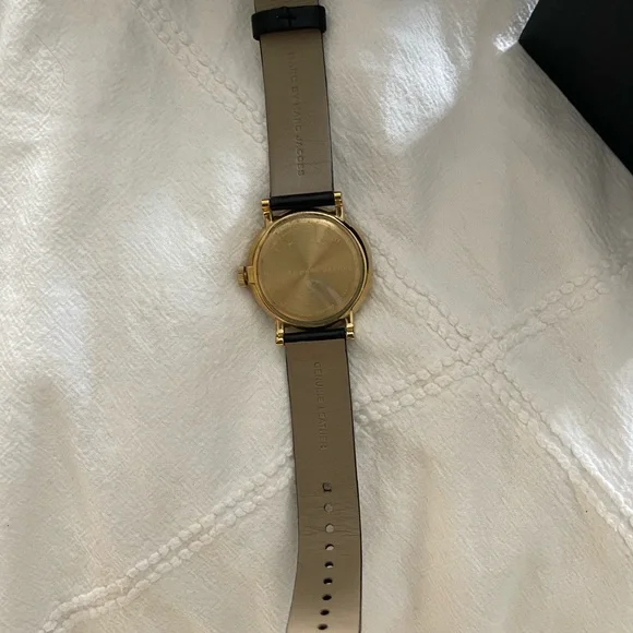 Marc Jacobs Watch - Picture 7 of 8